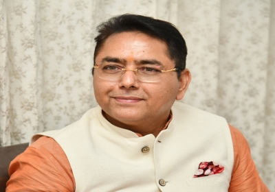 AAP Warns Jakhar and Pargat Singh