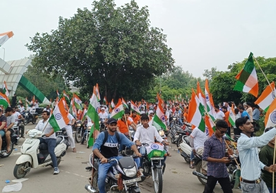 Huge Tricolor Yatra