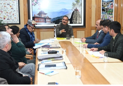 CM-Himachal-in-Meeting-of-H