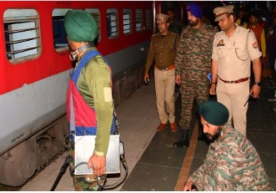 Threat of bombing Ayodhya Express