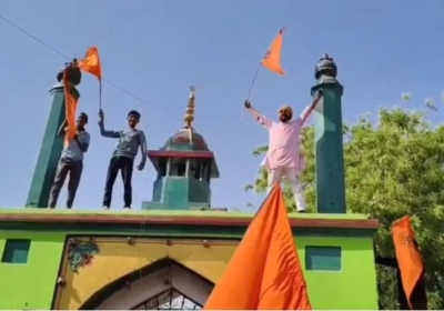 Chaos erupts at Salar Ghazi's dargah in Prayagraj