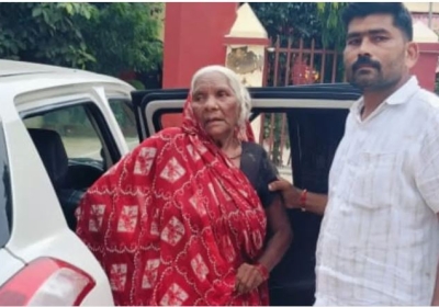 75 year old woman jumped into Ganga to Commit Suicide