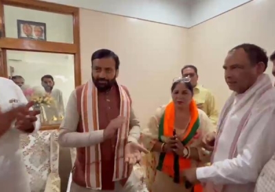 Omvati Punia, contesting the election as an independent