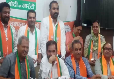 Chandigarh Congress Former President Subhash Chawla Joins BJP Update