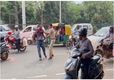 Chandigarh Young Man Drama On Road