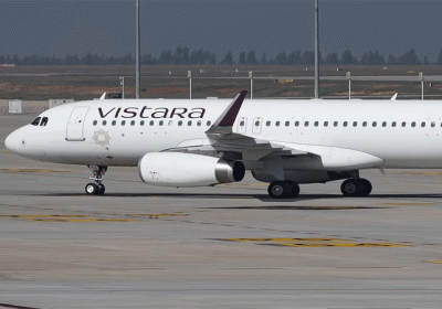 Delhi Airport Pune Vistara Flight Bomb News