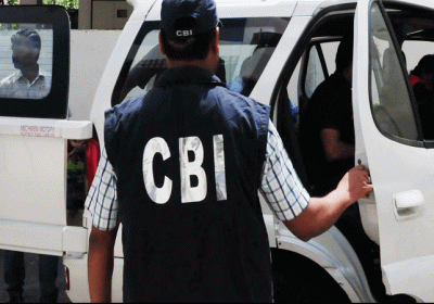  Delhi Liquor Scam ED Officer Bribe