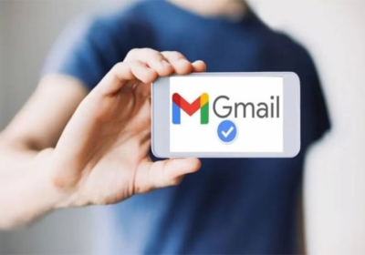 Google adds blue tick to Gmail