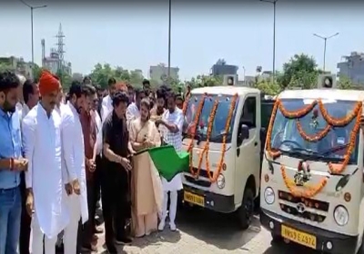 Gyan Chand Gupta inaugurated municipal vehicles 