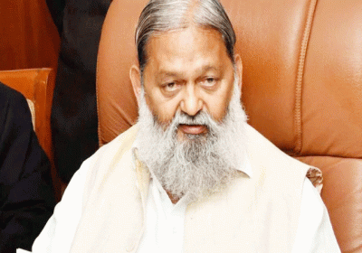 Haryana HM Anil Vij Mercedes Shocker Broke on KMP Highway