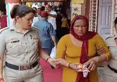 Woman caught chain snatching in Baba Balak Nath temple
