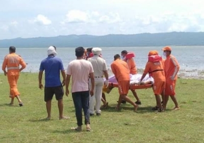 NDRF recovered the dead bodies of two youths who drowned in Pong Lake, relatives wept bitterly hugging the dead bodies of their dear ones.