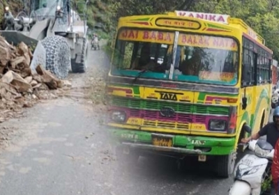 Chandigarh-Manali National Highway remained closed for one and half hour due to land sliding near Pandoh Dam, long queues of vehicles on both sides of the road