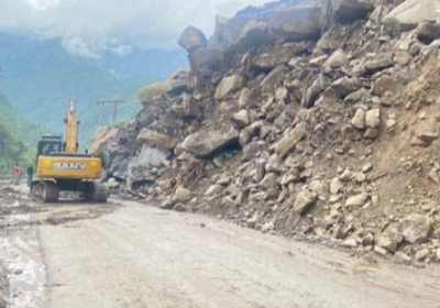 Chandigarh-Manali National Highway near 7 Mile of District Mandi closed from 12 noon to 2 pm on Tuesday