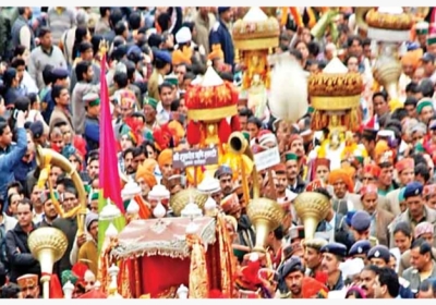 International Minjar fair will start from today by offering Minjar to Lord Raghuveer, Governor Shiv Pratap Shukla formally inaugurated the fair.