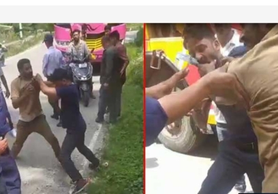 The drivers of HRTC and New Prem Bus Service stopped the buses and fought in the middle of the road regarding the timing; Both of them fiercely kicked and punched and the passengers kept getting upset