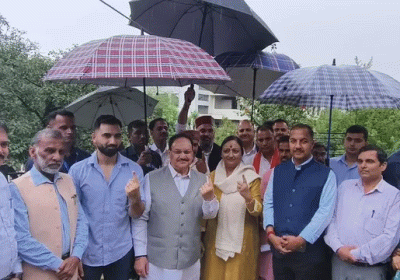 Enthusiasm Amidst Rain in the Final Phase