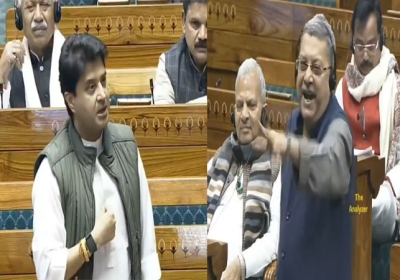 Jyotiraditya Scindia Vs Kalyan Banerjee in Parliament Video 