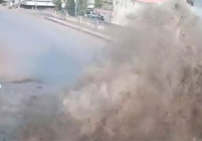 Maharashtra Road Burst Viral Video