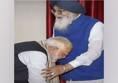 PM Modi on Parkash Badal Death Latest News