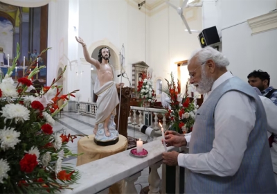 PM Modi Visit Delhi Sacred Heart Cathedral Church On Easter 