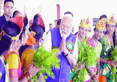 PM Modi's unique style shown in Salem