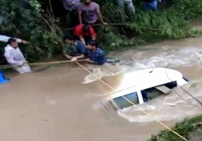 Traumatic accident in Uttarakhand, Orchestra group's car lands in a drain in Patiala, 9 killed