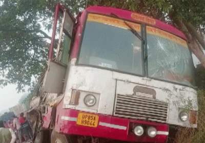 Roadways Bus and Truck Collide in Bahraich UP