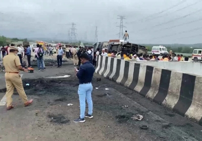 Samruddhi Highway Bus Accident in Maharashtra 25 Dead