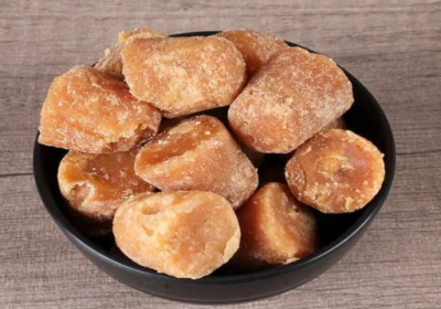 How to Identify Fake Jaggery at Home | Easy Tests for Pure Gur