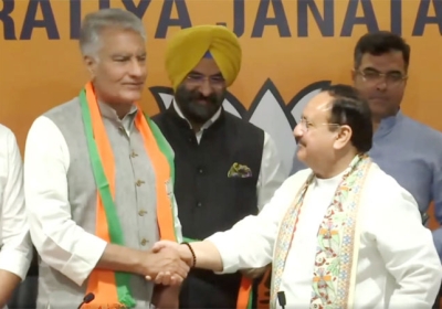 Sunil Jakhar joins BJP