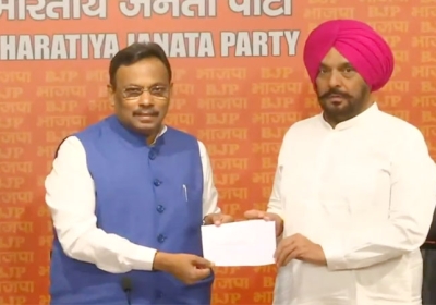 Tajinder Singh Bittu Joins BJP In Presence Ashwini Vaishnaw And Vinod Tawde