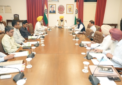 CM Calls Upon Promoted PPS Officers