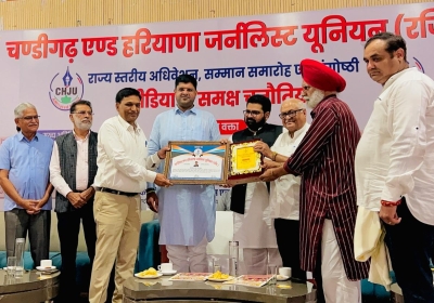 Deputy Chief Minister honored Kailash Chand Jain