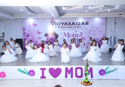 Grand Celebration of "Mother's Day"