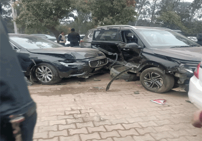 Vehicles damaged in accidents at two places
