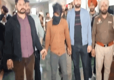 Mohali Police arrested a cyber thug who committed fraud by creating fake Facebook accounts of import