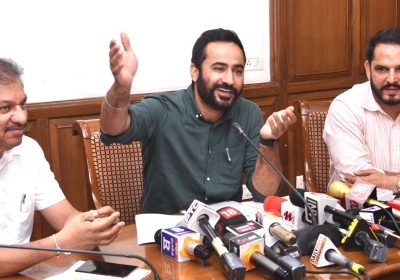पंजाब में जूनियर और सीनियर राष्ट्रीय पदक विजेता पंजाबी खिलाडिय़ों के लिए ओलम्पियन बलबीर सिंह सीनियर वज़ीफ़ा स्कीम शुरू