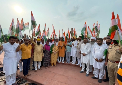 Sung National Anthem: अमन अरोड़ा ने स्वतंत्रता दिवस की पूर्व संध्या के अवसर पर सैंकड़ों लोगों के साथ गाया राष्ट्रीय गान