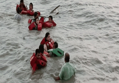 A boat full of tourists capsized in Goa: One dead, 20 people rescued