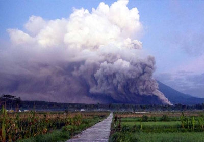 Indonesia Mount Semeru Volcano Eruption Local People Being Evacuated