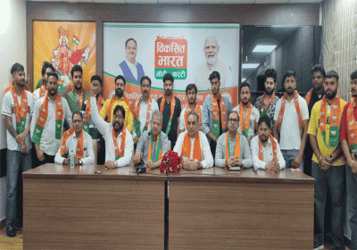100 youth including Congress youth leader Dr. Jitendra Singh Mann joined BJP