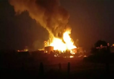 Maharashtra sugar mill boiler explosion 80 people trapped 