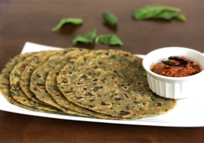Recipe How To Make Healthy Palak Parantha For Breakfast