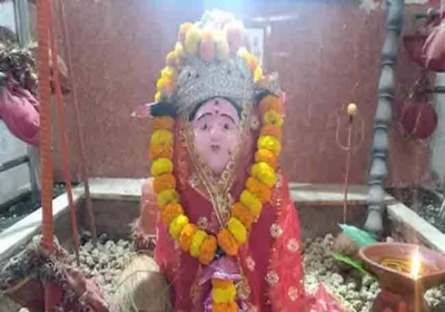 Know The History Of Vandevi Temple Where Stones Offer by Devotees 