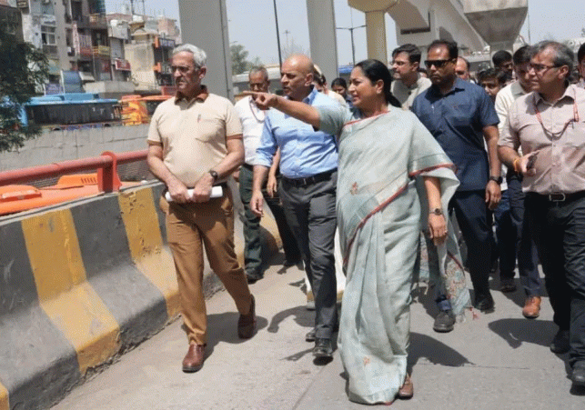 Delhi CM Rekha Gupta Conducts Surprise