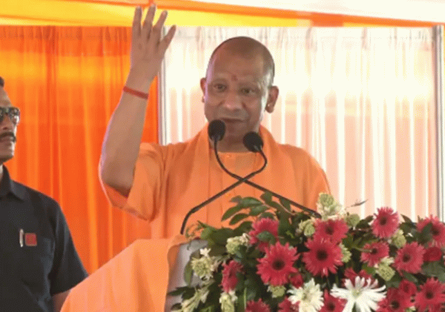 vemm9gk4_cm-yogi-in-gonda_625x300_06_June_26