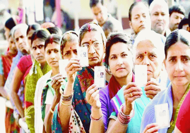 चंडीगढ़ लोकसभा क्षेत्र में पहली बार:  घर बैठे ही 8,415 लोग कर सकेंगे मतदान, 18 मई से शुरूआत...