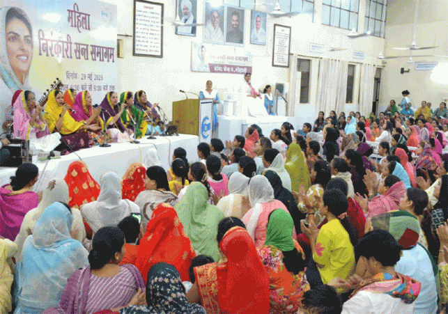 Women Saints' Congregation was organized in Sant Nirankari Satsang Bhawan