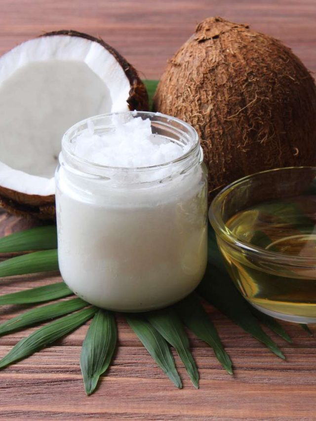 त्वचा पर नारियल तेल लगाने के फायदे।